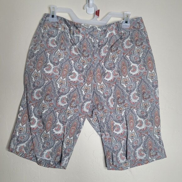 Lizzie Driver Pastel Paisley Boho Bermuda Short Size 6 Pockets - Picture 1 of 4